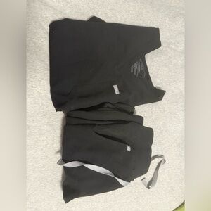 Size Small Figs scrub set